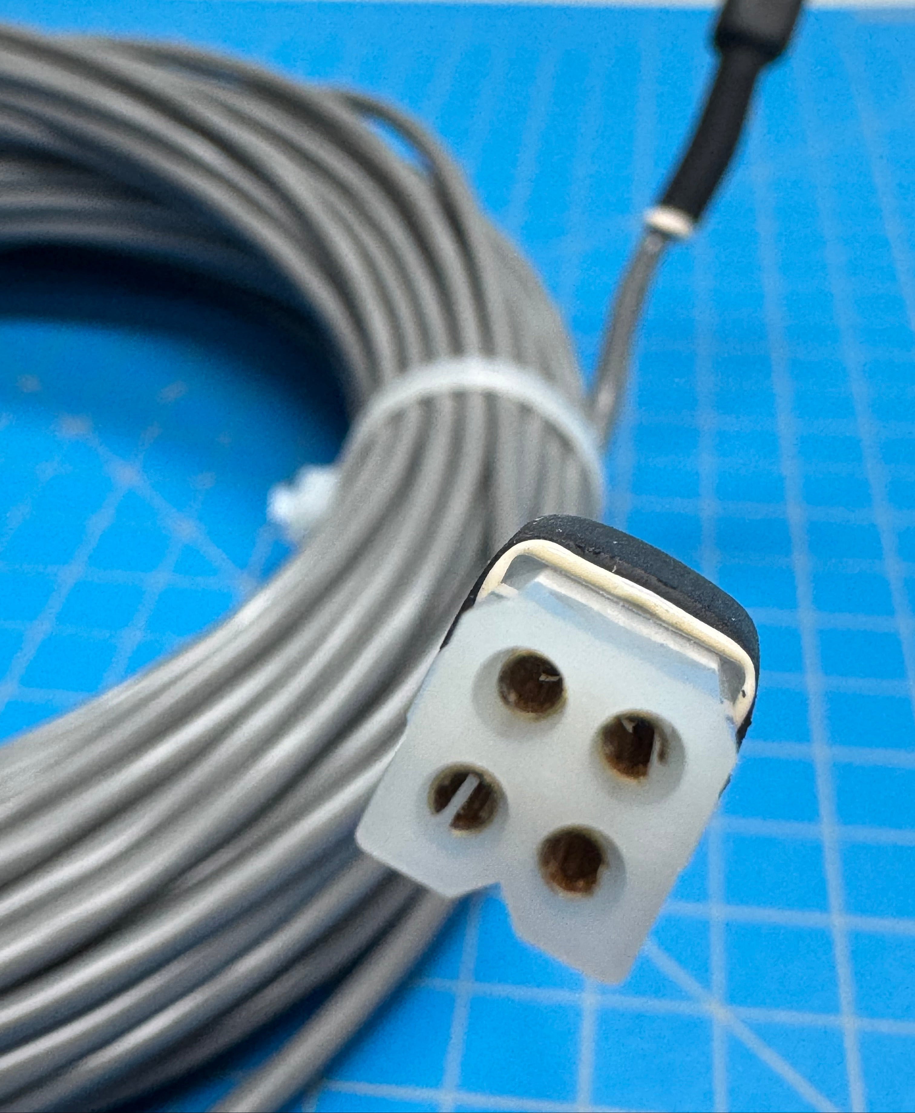 100' Control Cable w/Large Ferrite